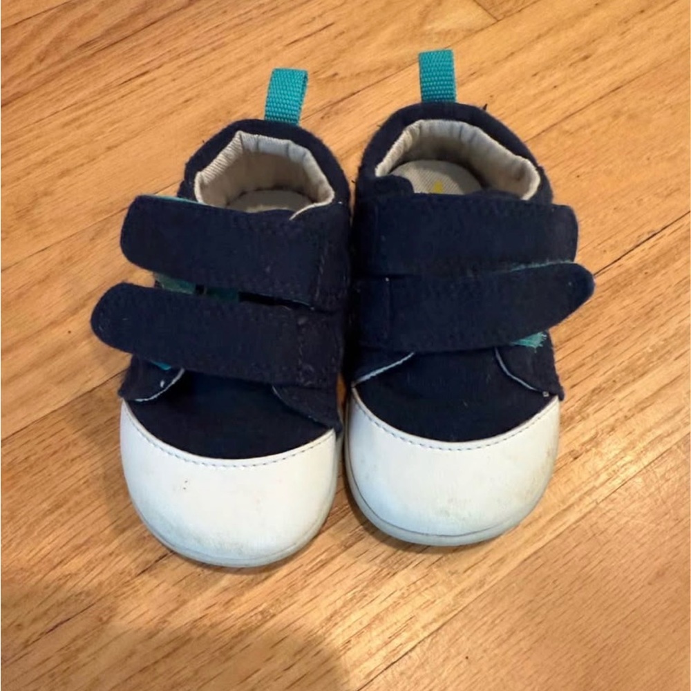 Ten Little Velcro First Walkers